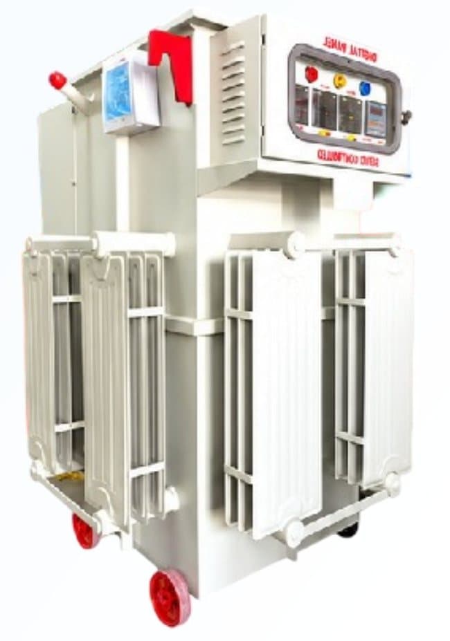 Oil-cooled servo voltage stabilizer on castor wheels